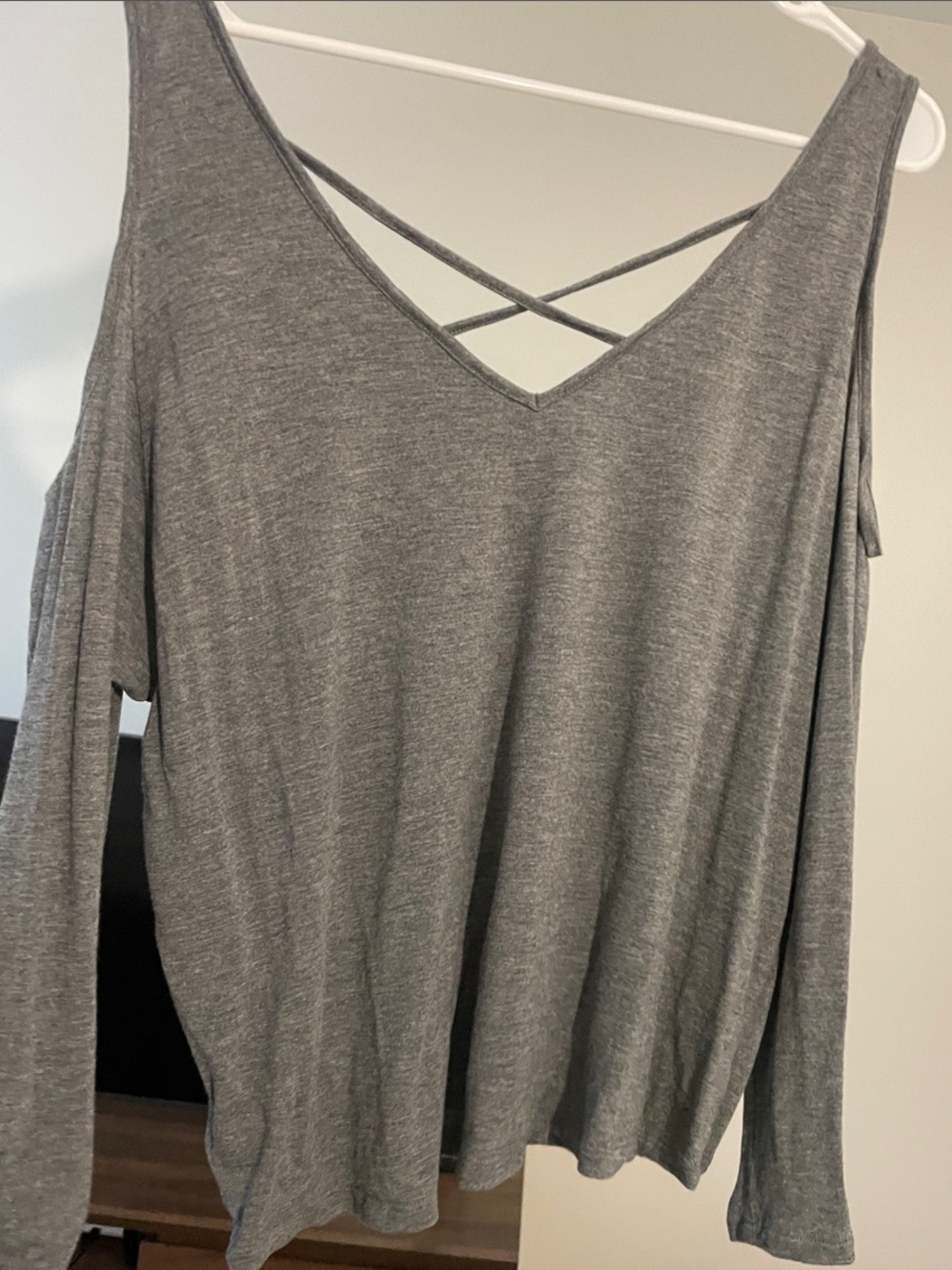 Express Gray Crisscross V-Neck Long Sleeve Top - Picture 4 of 4